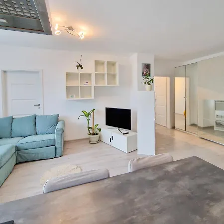 Apartment Mirvana Azur Skyview