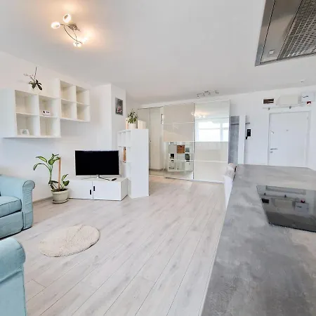 Mirvana Azur Skyview