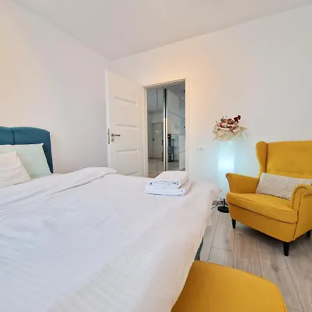 Mirvana Azur Skyview Apartment