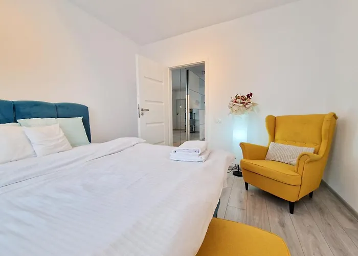 Mirvana Azur Skyview Apartment