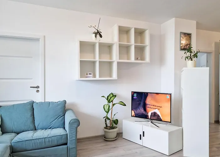 Mirvana Azur Skyview *