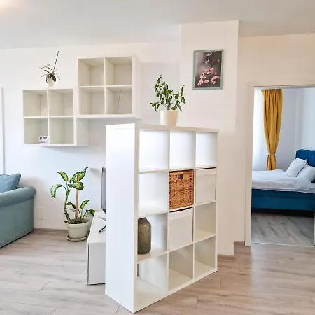 Mirvana Azur Skyview