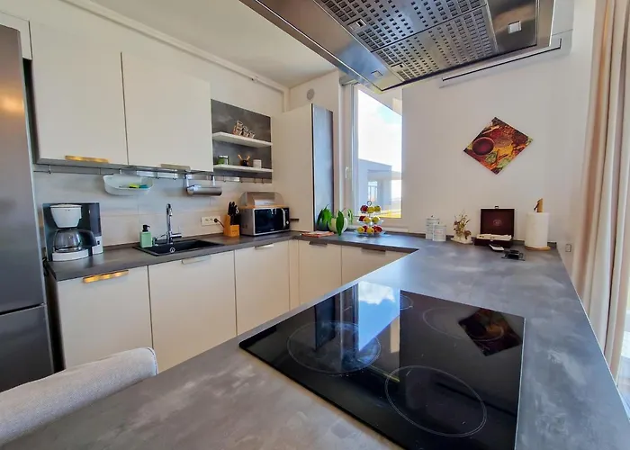 Apartment Mirvana Azur Skyview