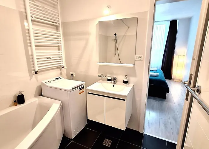 Apartment Mirvana Azur Skyview